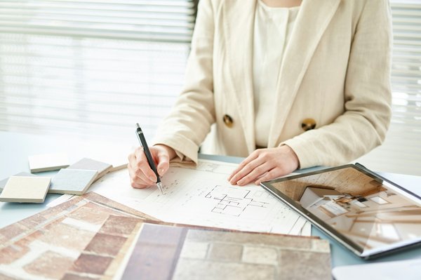 Architecte intérieur à Annecy : l'art de marier tradition et modernité